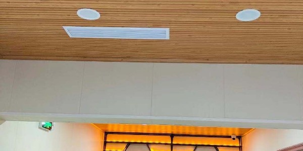 中央空調出風口百葉怎么調角度？