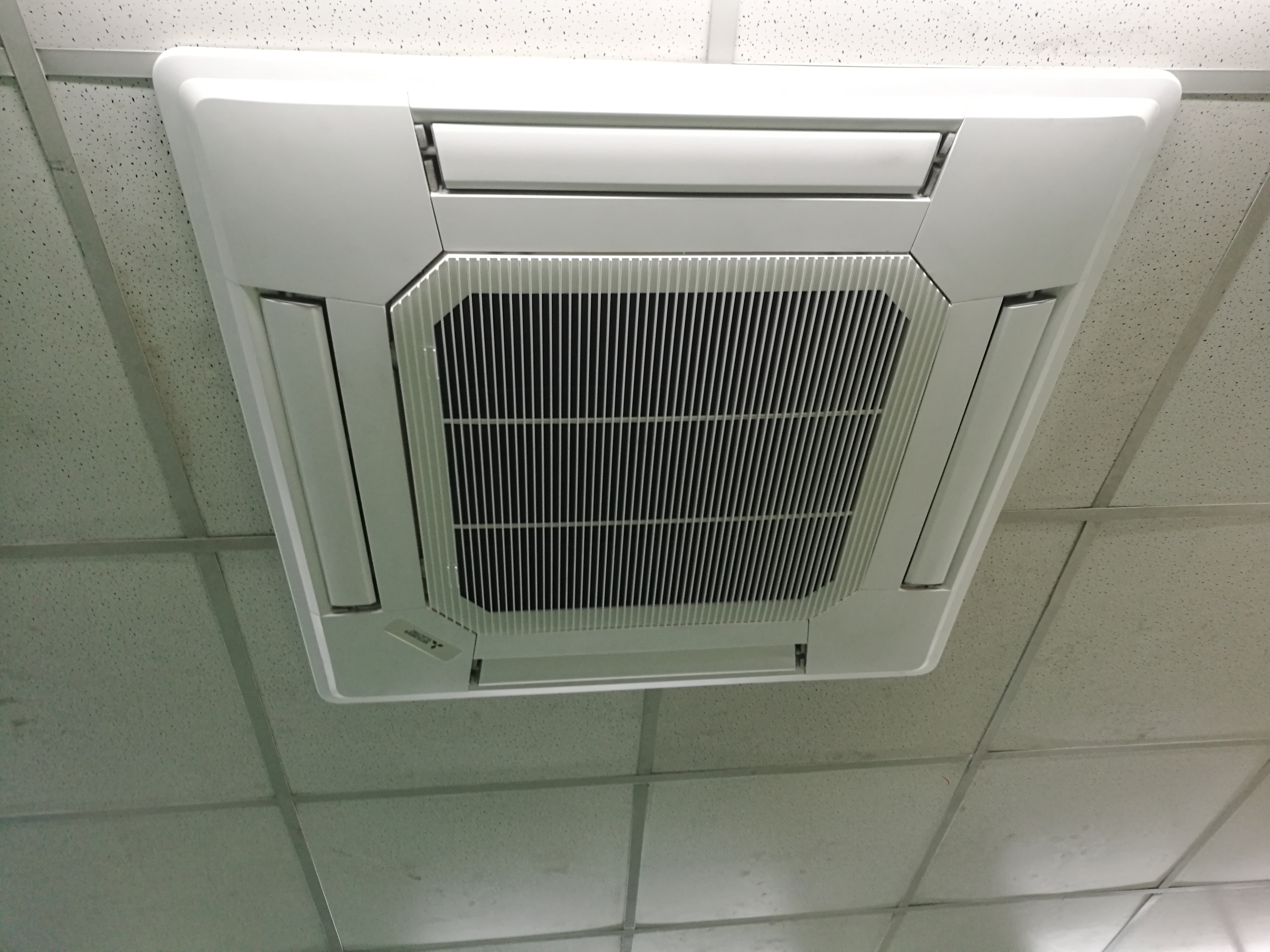 同城二手制冷機(jī)組設(shè)備回收