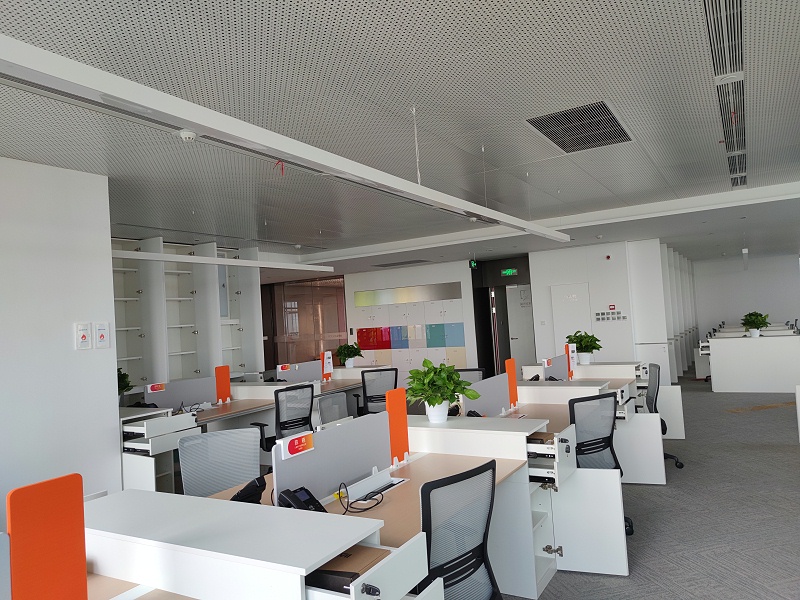 中央空調(diào)安裝有“套路”，選擇越邦機(jī)電，我們將為您提供高品質(zhì)的產(chǎn)品，同時(shí)保證合理設(shè)計(jì)，標(biāo)準(zhǔn)規(guī)范化安裝，有效保障后期運(yùn)行穩(wěn)定性和良好的使用體驗(yàn)。如果您有相關(guān)中央空調(diào)安裝、中央空調(diào)節(jié)能改造、中央空氣凈化、中央空調(diào)維護(hù)保養(yǎng)、熱水凈水、新風(fēng)排風(fēng)、空氣能等業(yè)務(wù)上的問題，可以咨詢我們的在線客服，或者直接撥打我們的免費(fèi)熱線電話400-6969-298或199-0169-9929，我們將竭誠(chéng)為您服務(wù)。 越邦機(jī)電原創(chuàng)文章，抄襲必究，轉(zhuǎn)載請(qǐng)注明出處并附帶本文鏈接