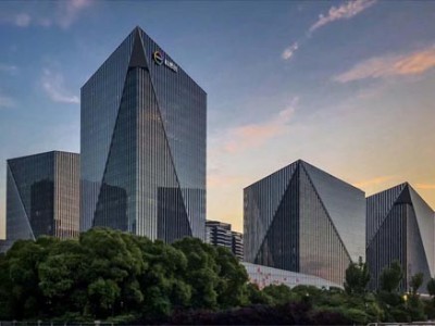 晶耀前灘辦公樓清洗保養工程